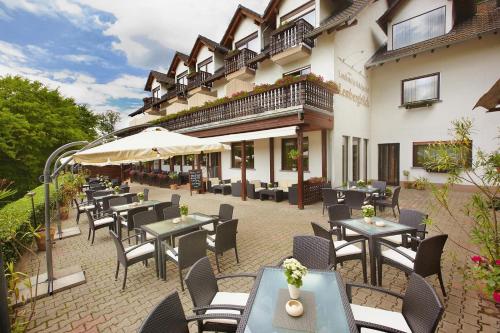 Landhotel Lembergblick - Hotel - Feilbingert