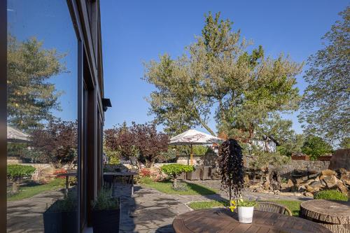 Kert, Hotel McLimon in Senov U Noveho Jicina