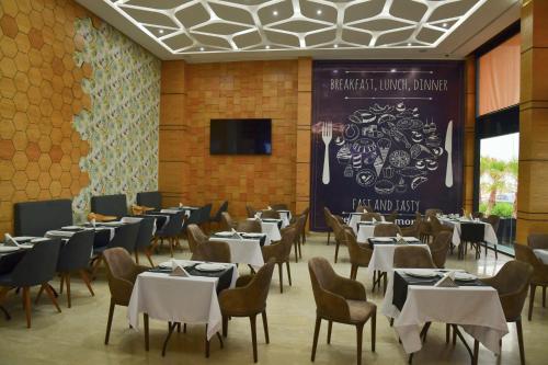 Surf One Hotel – Agadir, CO