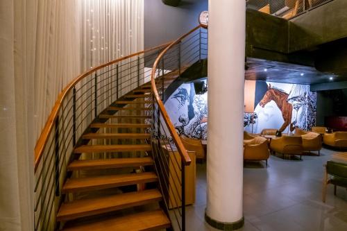 ห้องอาหาร, Samasth Palatial by Yuvraj group of Hotels in ลักษมีกัณฐ์นคร