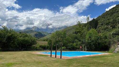  Albergue La Cabaña, Pension in Turieno