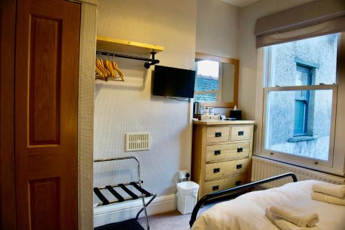 Greystoke House - image 12