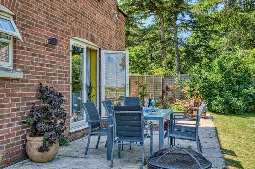 Létesítmények, Oaklodge in Old Bolingbroke