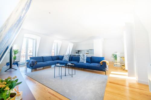 Blue by the River 4 - Unique Penthouse Duplex with a View, Lisabon