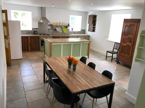 merveilleux cottage dans parc de 7,5 hectares in Saint-Nicolas-du-Pelem