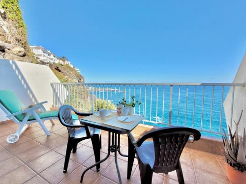 Ocean Cliffs 2