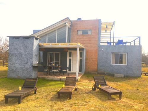 . Cabaña de diseño y naturaleza a una cuadra del río