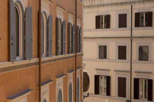 5-Bedroom Holiday Apartments in Campo de Fiori - image 2