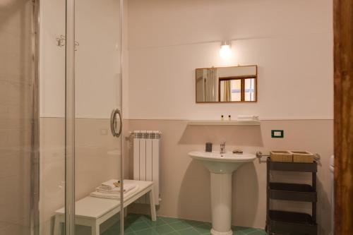 5-Bedroom Holiday Apartments in Campo de Fiori - image 5