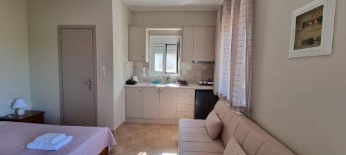  studio στην πολη των τρελων νερων in Chalkida