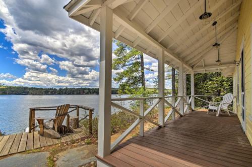 Lakefront Cottage Boat Dock, Patio and Kayaks! in Oxford