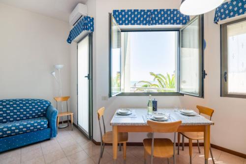  Residence I Gelsi - Apt Aria di Mare with parking in Pesaro
