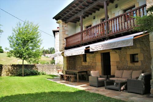 APARTAMENTOS PALACION DE SANTILLANA