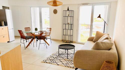 Arbre Blanc, une folie montpellieraine in La Lironde