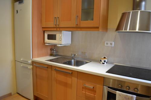 Apartment Bed&BCN Sant Andreu II - image 4