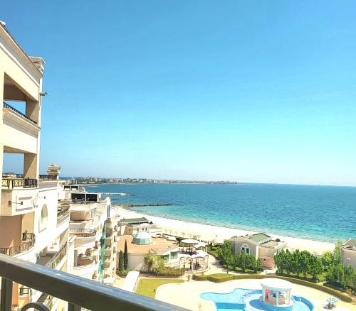 "Красавиците тъмнокоси" Sunset Resort Pomorie in Pomorie