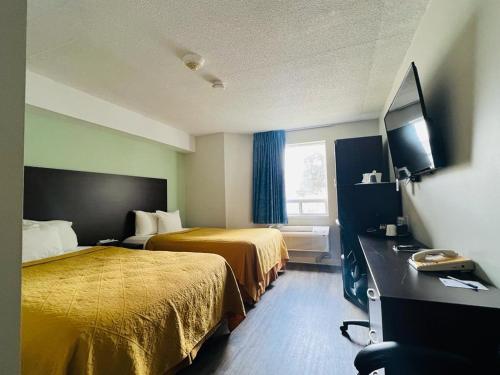 Double Room with Two Double Beds - Non-Smoking