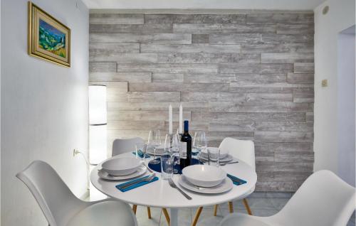 Stunning Home In Vrtlinovec With Sauna, Wifi And Outdoor Swimming Pool photo 3