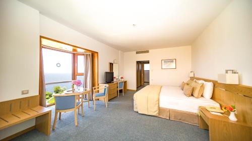 Grand Hotel Ontur Cesme - image 3