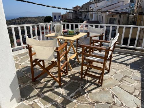 3-level doll house in Kea Ioulida/Chora, Cyclades, Yulis (foto 2)