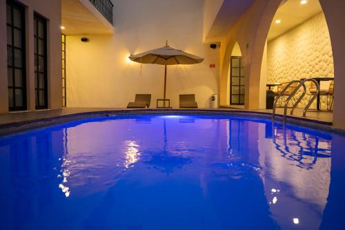 Swimming pool, Hotel Dex Tlaquepaque in Tlaquepaque
