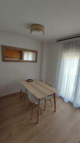 設施, Aixopluc - Camprodon Apartamento centro rio Ritort in 金普頓