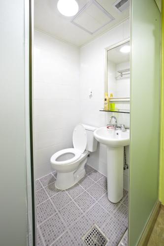 Family Room image 10