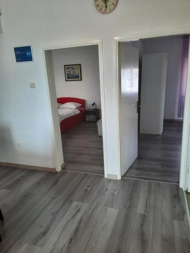 House Nena - image 5