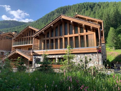 Hotel MONT-BLANC VAL D'ISERE in 瓦勒迪澤爾市中心