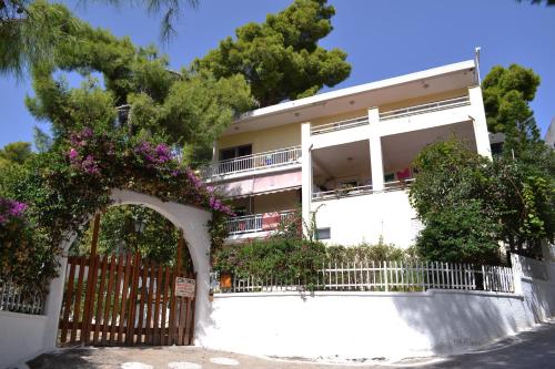  Zontanos Studios & Apartments, Pension in Poros