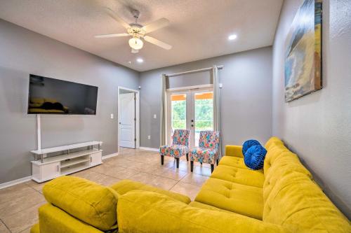 Sunny Clermont Retreat with Pool 12 Mi to Disney! in Orlando, USA