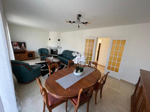 ห้องประชุม / บอลรูม, Super maison entre paris et Disney in เชล