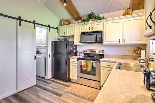 Cozy Pagosa Springs Townhome with Patio! in Pagosa Springs, USA