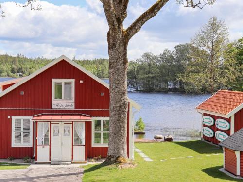 . 14 person holiday home in Unnaryd-By Traum