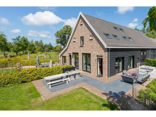 Family Home in Zeeland near Oranjezon Beach