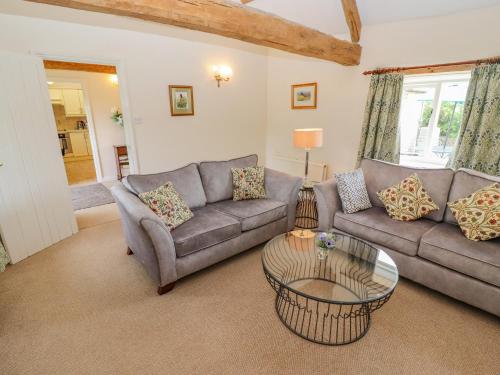Pheasant Cottage BURFORD - image 8