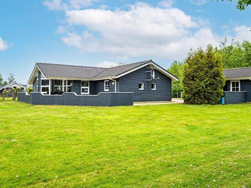 Three-Bedroom Holiday home in Hemmet 14 - image 7
