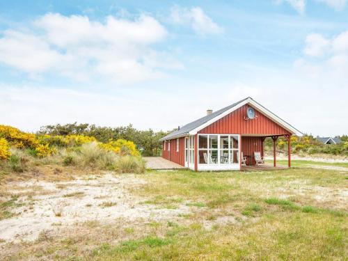 6 person holiday home in Hvide Sande