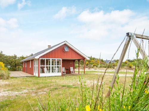 6 person holiday home in Hvide Sande