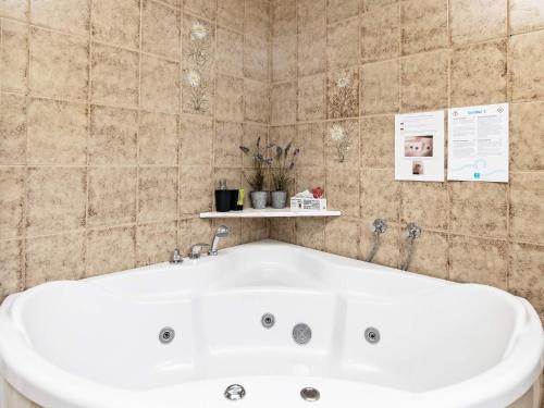  Three-Bedroom Holiday home in Millinge 1 in Millinge