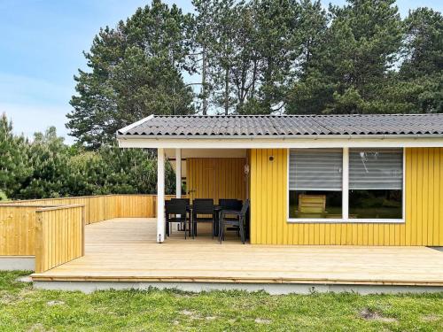  5 person holiday home in R dby, Pension in Rødby bei 23769 Fehmarn