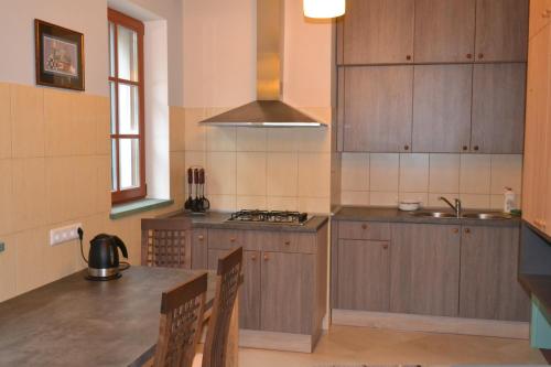 virtuve, Pakalnes vingis in Rusne