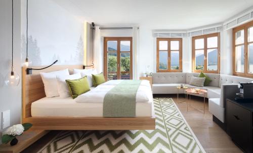 Superior Suite Tegernsee with Lake View - Building Tegernsee