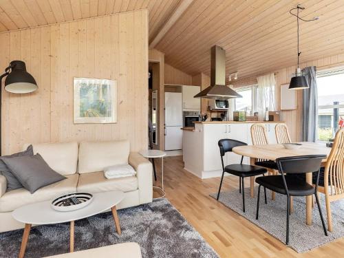 المرافق, 6 person holiday home in Tranekær-By Traum in Dagelokke
