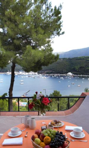 Vaade, Hotel E Residence Cala Di Mola in Porto Azzurro