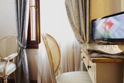 Classic Single Room room in Hotel Ca' D'Oro - WENICE Deep Culture