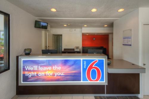 大堂, Motel 6 Bradenton, FL in 布拉丁頓 (FL)