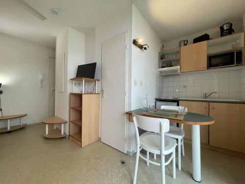 Appartement La Rochelle, 1 pièce, 2 personnes - FR-1-246-618