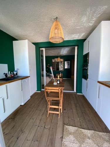 Centre & plage - T2 cosy avec terrasse & jardin, Saint-Gilles-les-Bains (Foto 4)