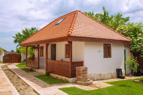 Cottage with Garden View